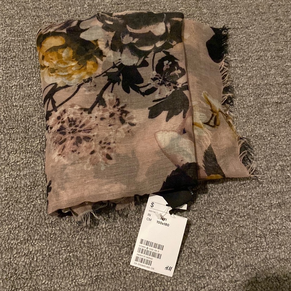 H&M scarf
